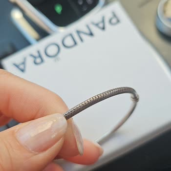 Pandora Bileklik Karardı, Temizlik İçin Ek Ürün Satıldı