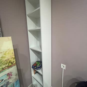 Hasarlı Kitaplık İçin Kargo Ücreti Müşteri Mağduriyetine Yol Açıyor