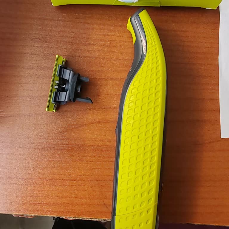 Philips Tıraş Makinem Bozuldu, Servis Değişim Yapmıyor