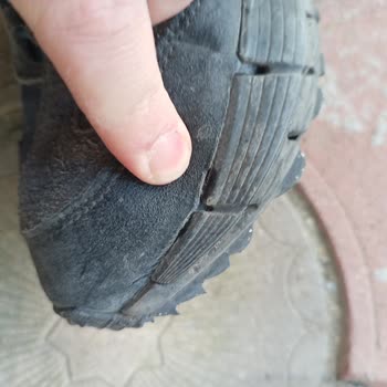 Reebok İncelemeye Gönderilen Ayakkabılarım Kayıp ve Ücret İadesi Yapılmıyor