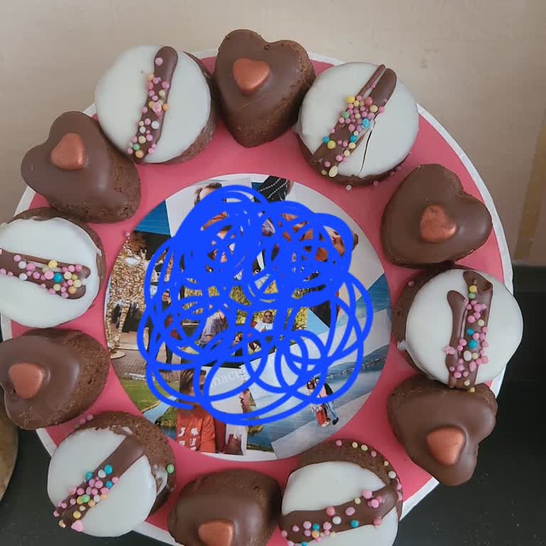 ÇiçekSepeti Anneler Gününde Bayat Kek ve İletişim Sorunu