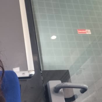 YHT'de Konforsuz Ve Güvensiz Yolculuk Deneyimi: Koltuk Yerleşimi Ve Personel İlgisizliği