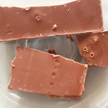 Kahve Dünyası Tambol Çikolata Ürününde Delik Sorunu
