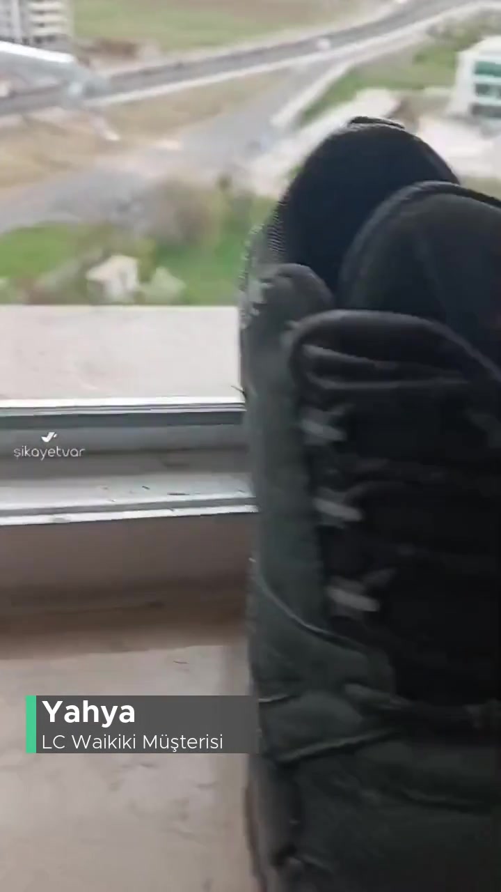 LCW'den Aldığım Sözde En Kaliteli Olan Botların Kalitesizliği videonun kapak resmi