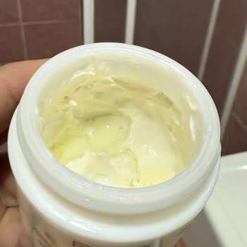 Babe SPF 30 Kremde Bozulma Ve Yağ Çökmesi Sorunu