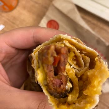 Dürümle İyi Pişmemiş Dürüm Ve İlgisiz Personel Deneyimi