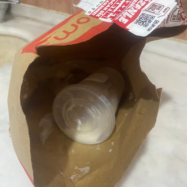 Yanlış Ve Dökülmüş Ürün Teslimatı Sonrası İletişim Sorunu Yaşadık