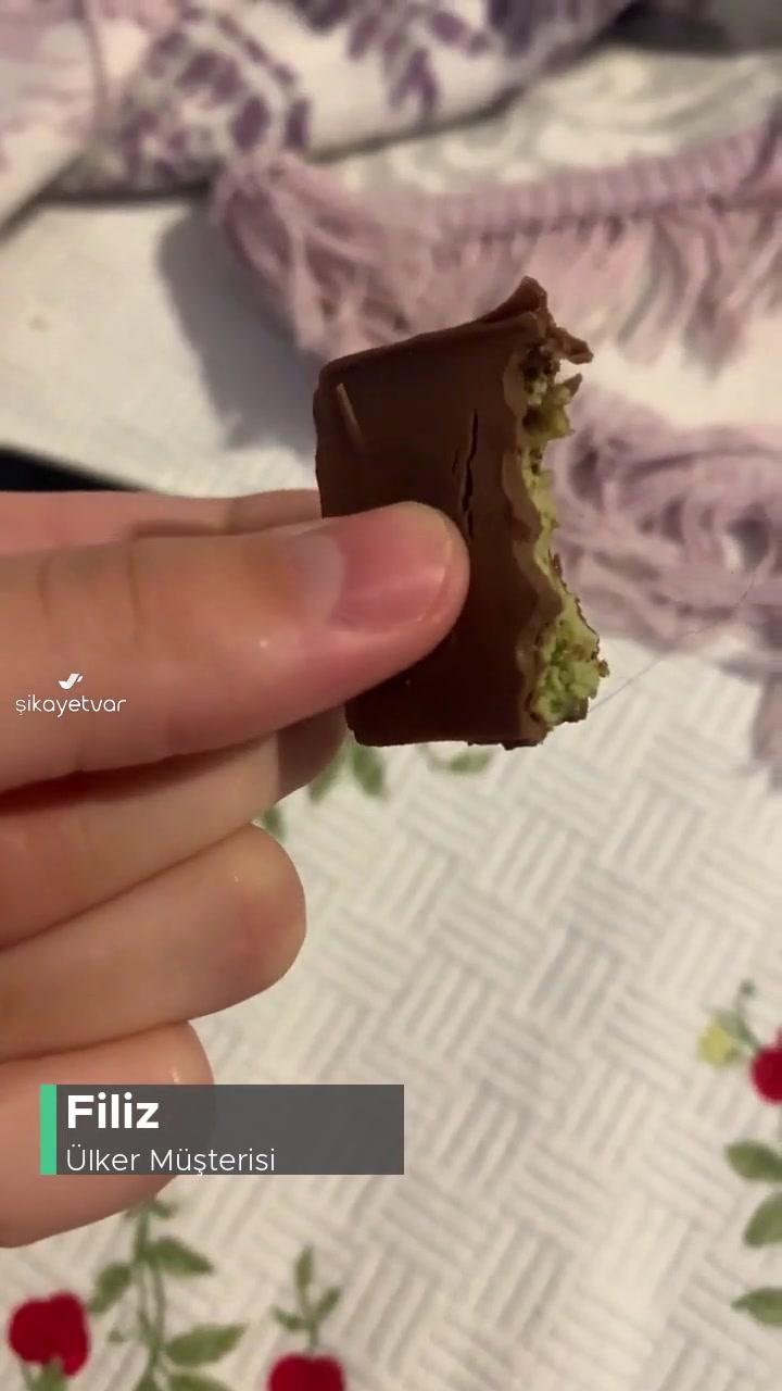 Ülker Dubai Çikolatasından Saç Çıktı videonun kapak resmi