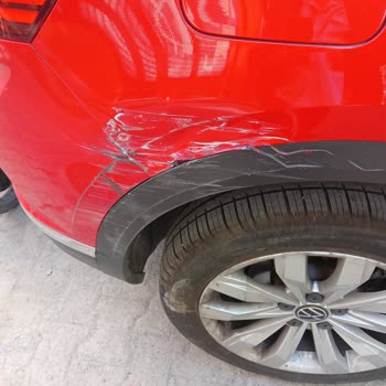 Evkur Aracımın Hasarına Rağmen İlgisizlik Mağduriyetimi Artırdı