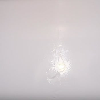 Buzdolabı Raflarının Sivri Köşeleri Kapakta Hasara Yol Açıyor