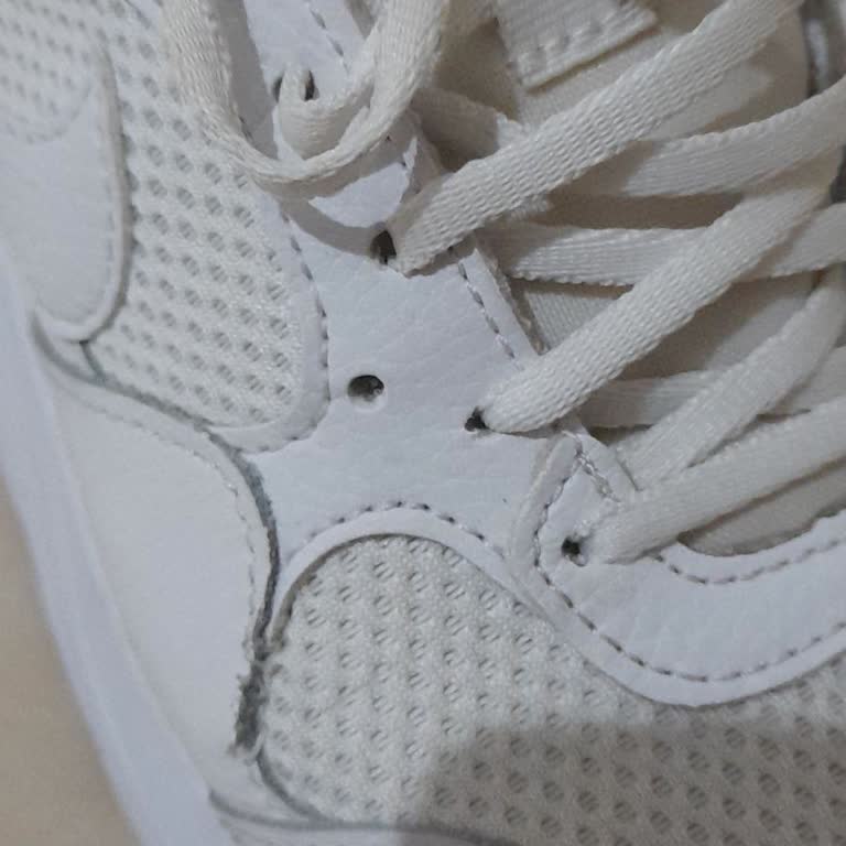 Ayakkabının Yan Dikişi Söküldü, İnceleme Sonucu Olumsuz