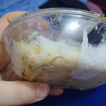 Tatlıbak Kazandibi Tatlısında Hijyen Sorunu Yaşadım