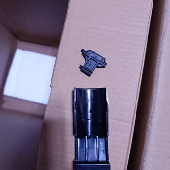 Hepsiburada Kırık Gelen Halı Yıkama Makinesinde Çözüm Sunmadı