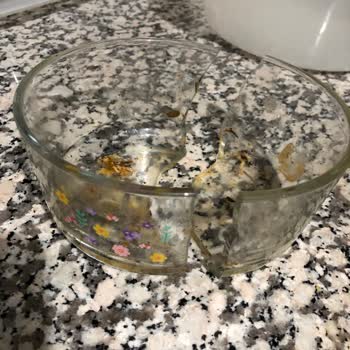 Lav Saklama Kabı Mikrodalgada Anında Çatladı, Kalite Sorunu