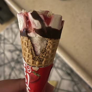 Cornetto Carrefour Şubesinden Alınan Bozuk Dondurma Ve Bayat Külah Sorunu