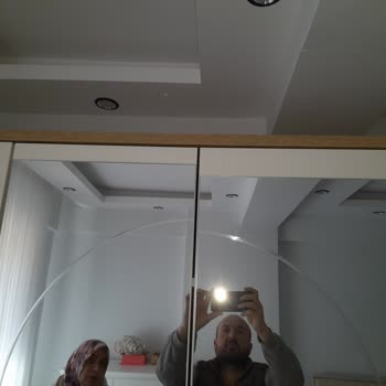 Gardırop Aynası Sorunu Ve İlgisizlik