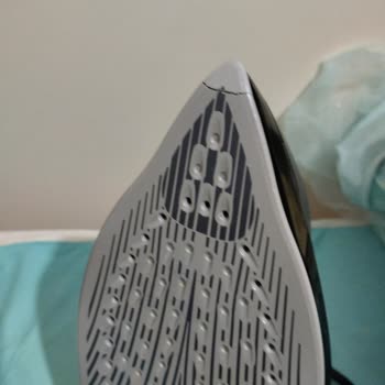 Philips Azur 7000 Ütü Kısa Sürede Darbeyle Kırıldı