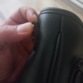 Boynerden Aldığım Çantada Sorun Ve İlgisiz Müşteri Hizmeti