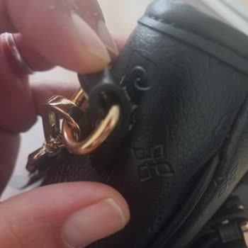 Boynerden Aldığım Çantada Sorun Ve İlgisiz Müşteri Hizmeti