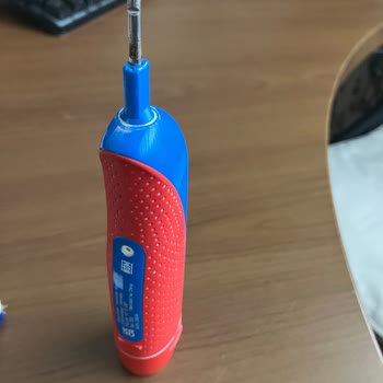 Bir Haftada Paslanan Pilli Diş Fırçası Ve Cevapsız Müşteri Hizmetleri