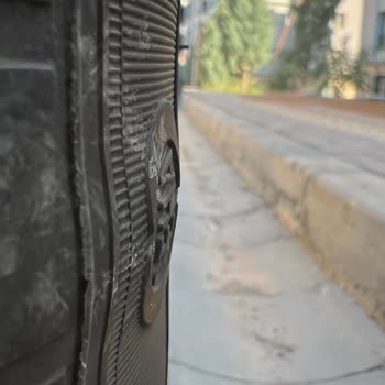 Yeni Alınan Otomobil Lastiğinde Kısa Sürede Baloncuk Oluştu