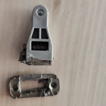 Mutfak Dolabı Kapağı İçin Yedek Parça Sorunu Ve İletişim Eksikliği