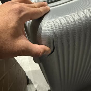 Ich finde meinen Delsey Koffer nach SunExpress Flug beschädigt