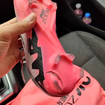 Nike Kramponun Kısa Sürede Kırılması Ve Yanlış Ürün Gönderimi