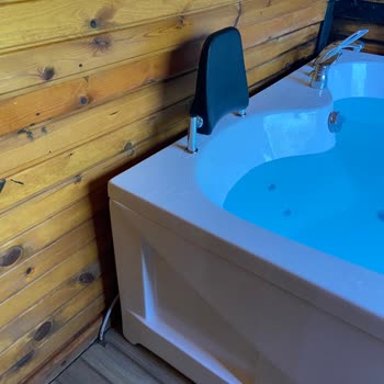 Sapanca Bungalovda Havuz Ve Jakuzi Sorunları Hijyen Eksikliği Ve İlgisiz İşletme