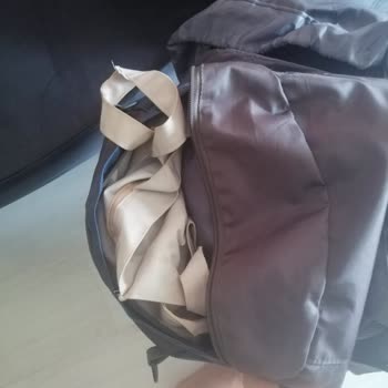 Ich kämpfe mit Emirates wegen kaputtem Hiking-Rucksack und gestohlenen Sachen