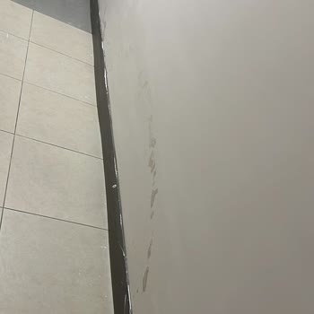 Koridor Boyası Ve Banyodaki Pas Lekeleri Sorunu Çözülemiyor