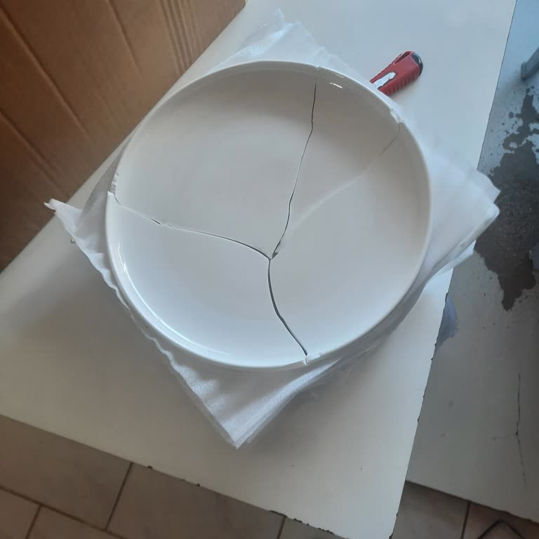 Kırık Gelen Tabak İçin Değişim Yapılamadı, Müşteri Hizmetlerine Ulaşamıyorum