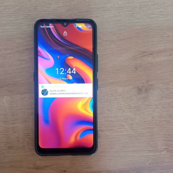Reeder Sürekli Çekim Ve Bağlantı Sorunları Yaşatan Telefon İçin Haksız Değişim Talebi