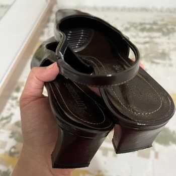 Üç Kez Giyilen Ayakkabıda İade Ve Değişim Sorunu