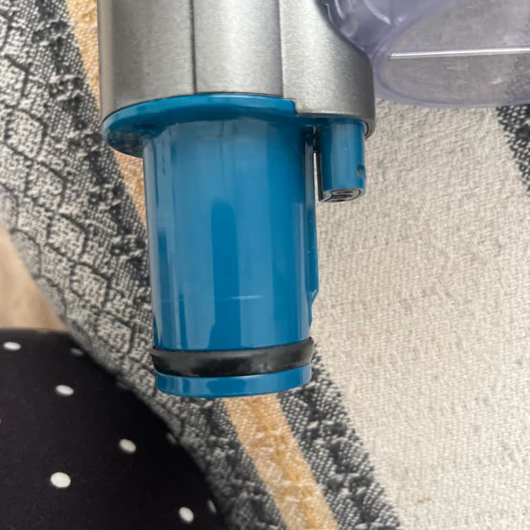 Philips 8000 Serisi Süpürgemin Bağlantı Noktası Kırıldı, Yedek Parça Bulamıyorum