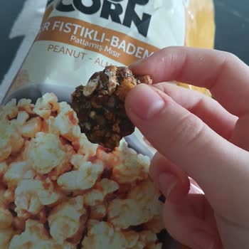 Peyman Nutzz Popcorn İçinde Sert Cisim Dişimi Kırıyordu