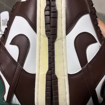 Farklı Renkli Ayakkabı Tabanı Ve Yüksek Kargo Ücreti Mağduriyeti