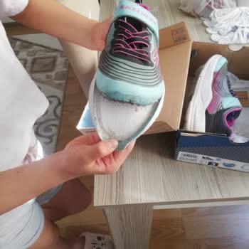 Skechers Kızımın Spor Ayakkabısı Kısa Sürede Deforme Oldu, Firma İlgisiz Kaldı