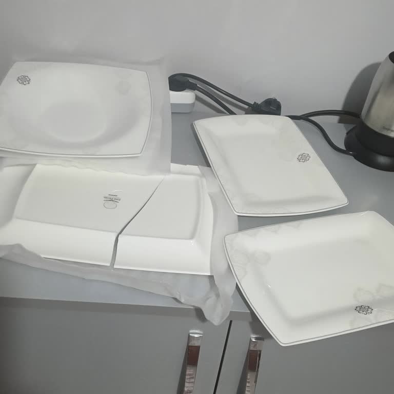 Kırık Ve Solmuş Tabaklar, İade Sürecinde Mağaza-İnternet Arasında Mağduriyet