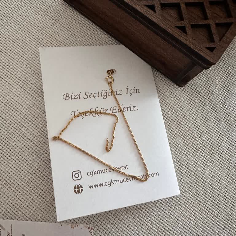 Aldığım Bileklik Kısa Sürede Kırıldı, Değeri Beklediğimden Düşük Çıktı