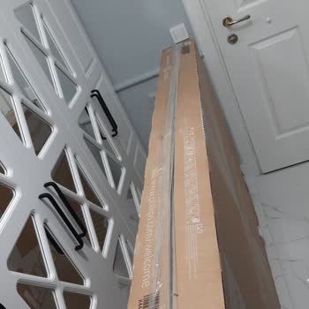 Açık Kutu Ve Hasarlı TV İçin Sorumluluktan Kaçan Satıcı Ve Kargo