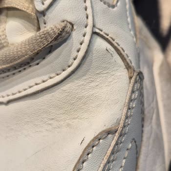 Skechers Ayakkabıda Kısa Sürede Çatlama Ve Mağaza İlgisizliği