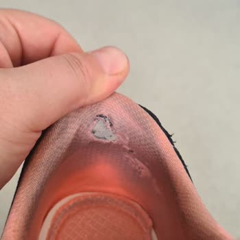 Skechers Ayakkabıda 2 Ayda Yırtılma Ve Garanti Reddi