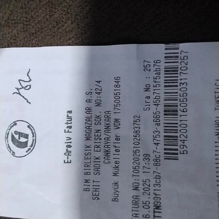 BİM Mağazasında Köpeklerle İçeri Girilmesine İzin Verilmesi Hijyen Kuralı İhlali