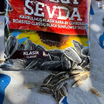 Çekirdek Paketinden Sigara İzmariti Çıkması Ve Denetim Eksikliği