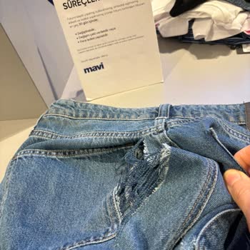 Mavi Jeans Pantolonunda 6 Ayda Şok Edici Sökük Ve Mağaza İlgisizliği