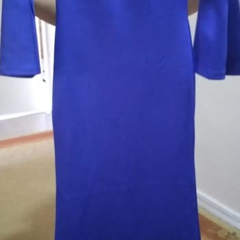 Yanlış Ve Kullanılmış Elbise Gönderildi, İletişime Geçilmiyor