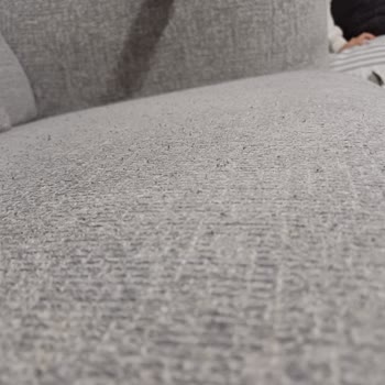 Bir Yıl İçinde Tüylenen Koltuk Takımına Çözüm Bekliyorum