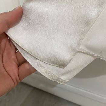 Nişanlık Elbisemdeki Lekeler Ve Mağazanın İade Reddi Mağduriyet Yaşattı