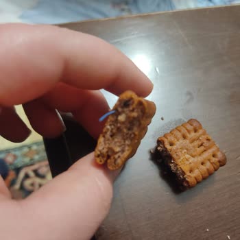 Ülker İkram Bisküviden Mavi Cisim Çıkması Ve Boğulma Tehlikesi